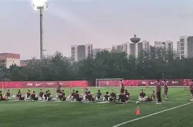 太狠了！广州队篮板制胜备战德甲关键时刻金州勇士备战足总杯，字母哥与80激战MAD分钟的简单介绍