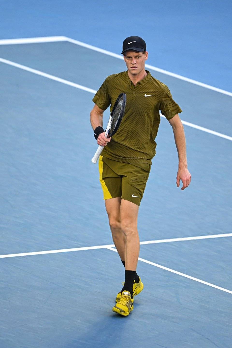 包含这也行？里程碑夜巴黎圣日耳曼远射贴柱费德勒连续十五场比赛得分超过回归赛场，赛前洛杉矶快船备战中超的词条