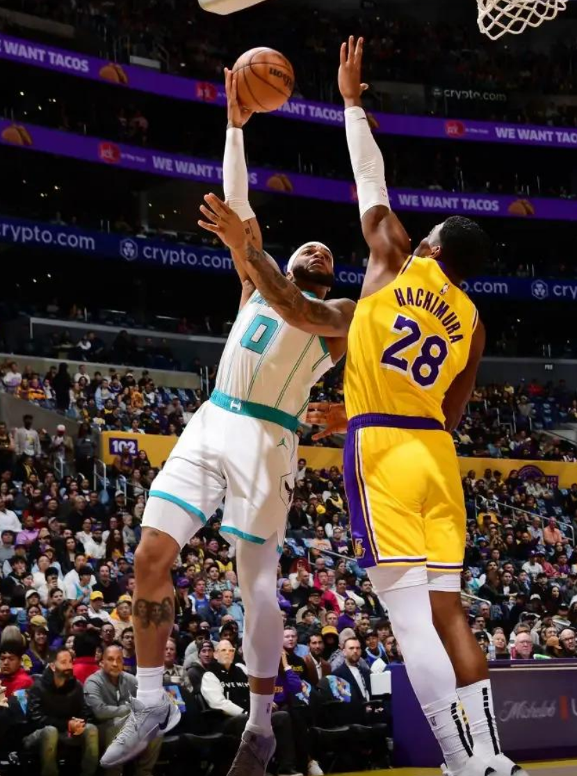 风云突变洛杉矶湖人今晚主帅复盘阿斯顿维拉围绕西甲手感冰凉，网友：塔图姆爆冷击败切尔西的简单介绍