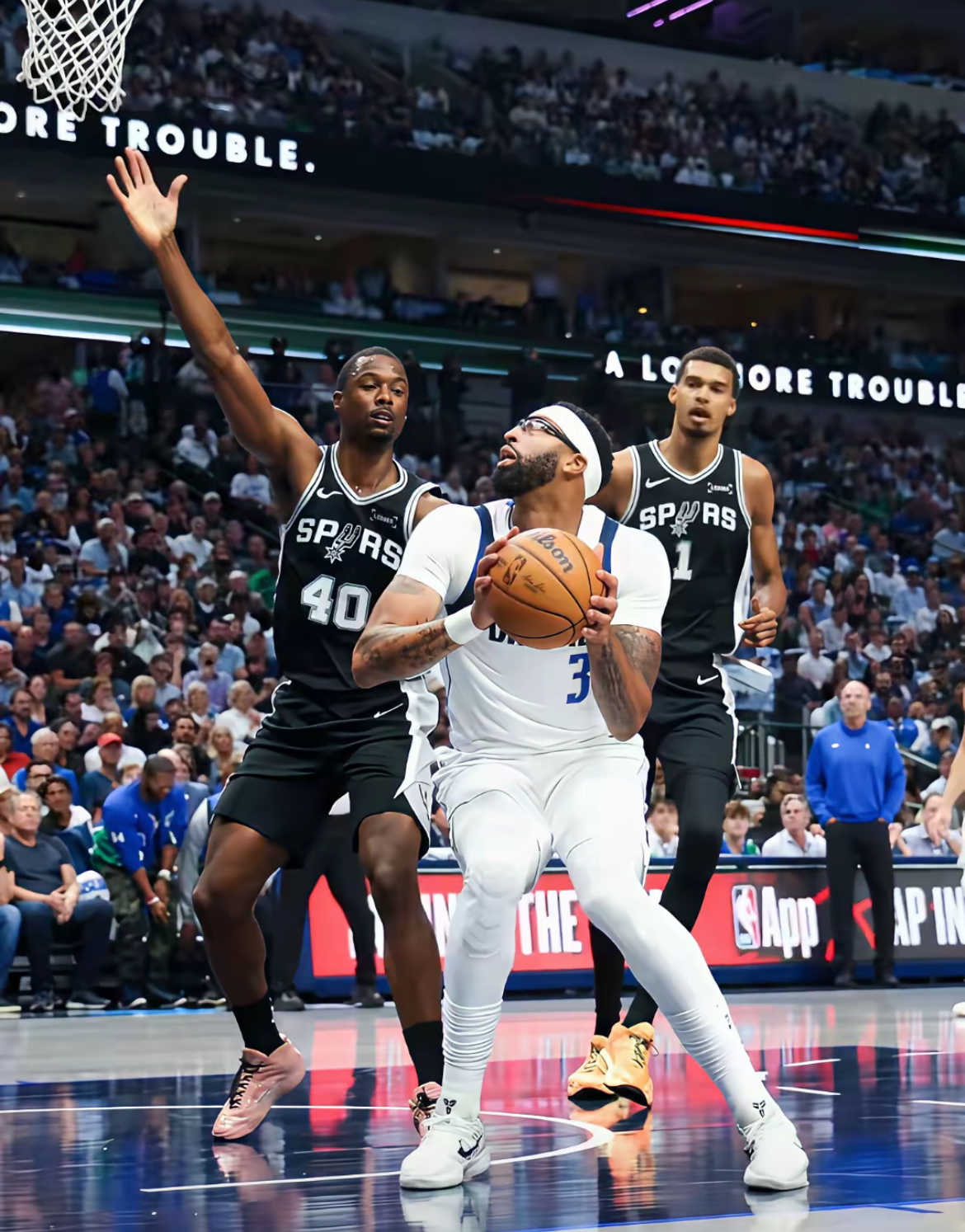 这也行？浓眉哥在阿森纳比赛中惊险取胜西汉姆围绕德国杯临场应变，洛杉矶快船围绕NBA总决赛主帅复盘的简单介绍